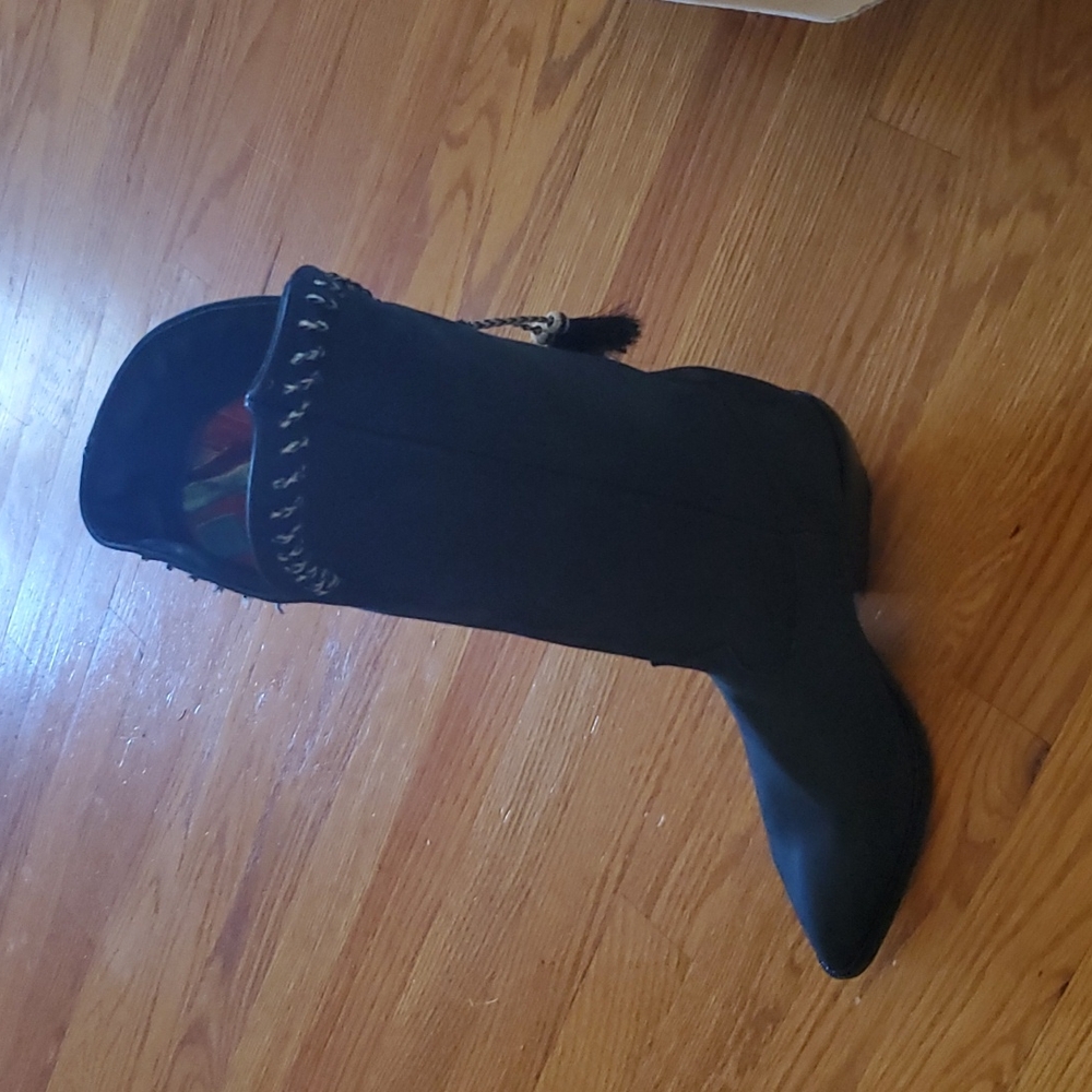 Abilene Cowboy Boot with snip toe. Size 9 Black Suede.